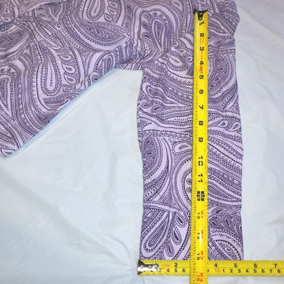 Style & Co Petite: Purple Paisley 3/4 Sleeve, Deep-Cut Button-Down Top, Size 8P - Picture 13 of 16